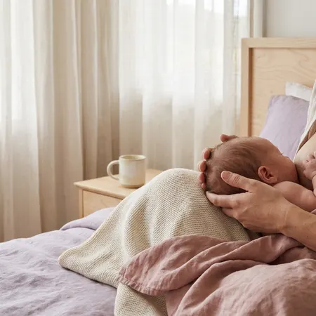 Breast Engorgement: Causes, Symptoms and Treatment illustration